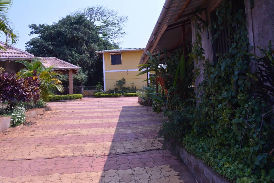 Mango Holiday Resort Kolhapur Luaran gambar