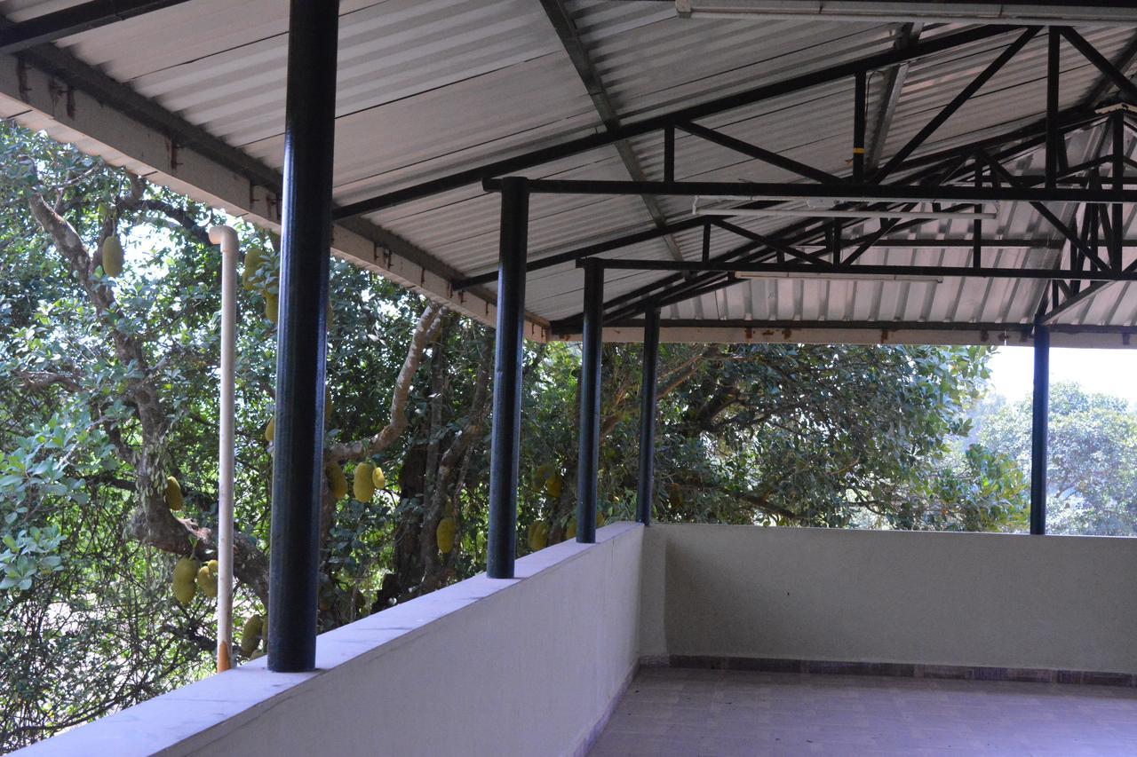 Mango Holiday Resort Kolhapur Luaran gambar